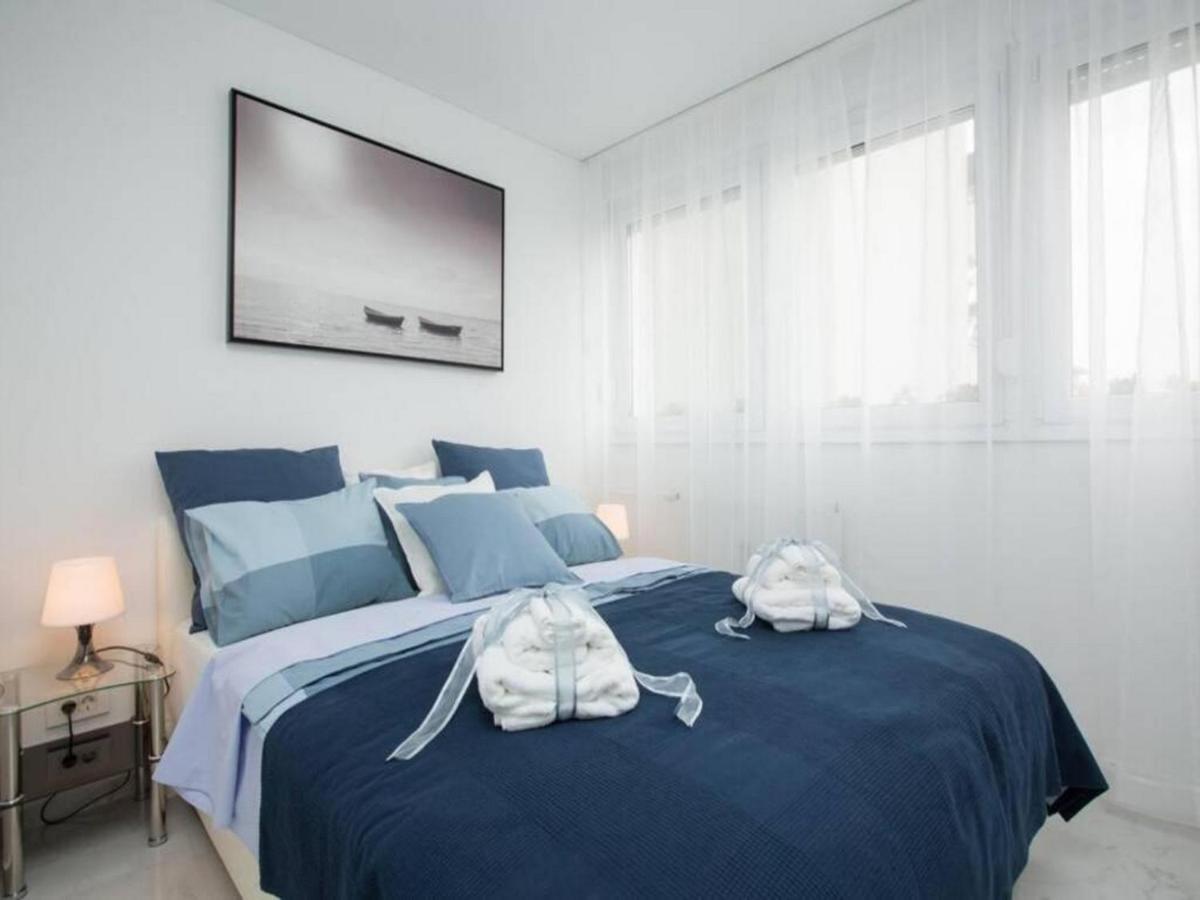 Ferienwohnung Modern & Luxury Apt Zagreb Airport W/ Free Wifi Velika Gorica Exterior foto